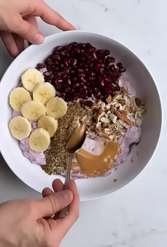 Recipe 4: Greek Yogurt Protein Snack Bowl