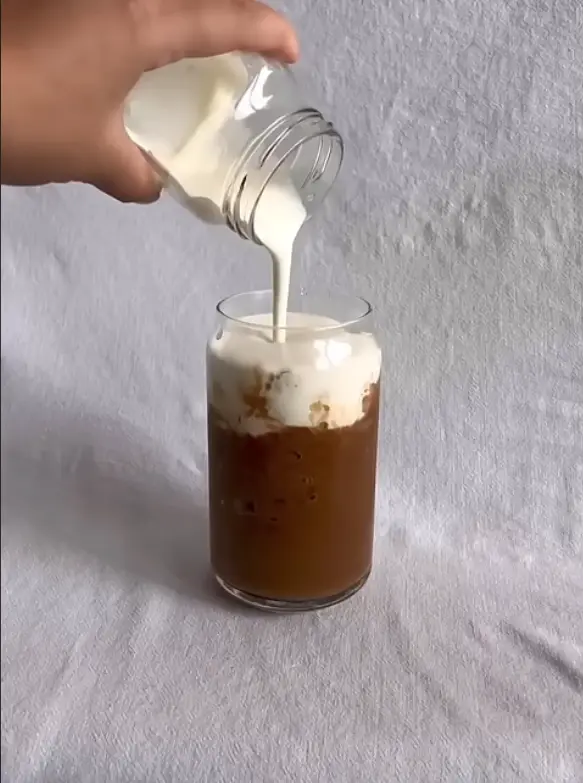  Vietnamese Coffee Granola (Make-Ahead Magic)