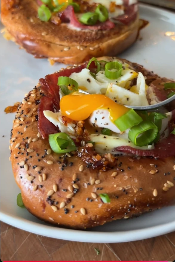 Recipe 2: Baked Egg in a Bagel