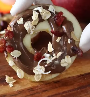 Apple nachos with peanut butter drizzle